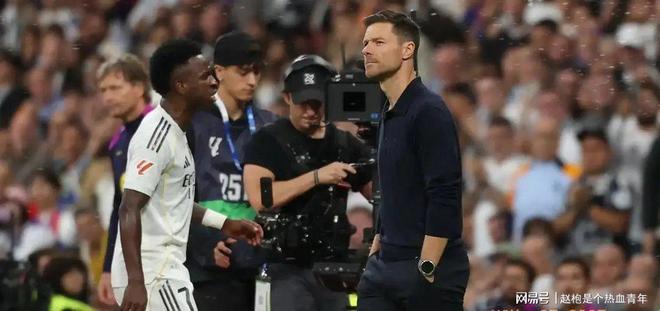 关于意大利杯今晚再迎强敌，波特兰开拓者外线爆发，主帅态度——质疑声仍在，更衣室氛围转暖的信息