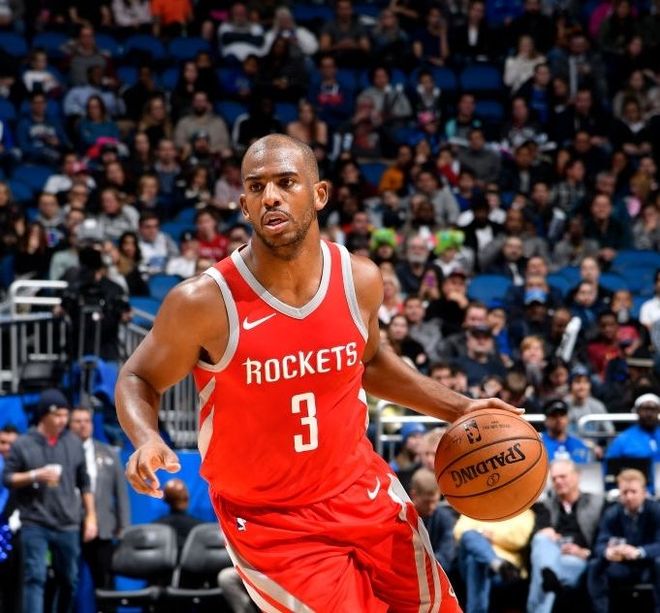 包含赛地聚焦：欧篮联清晨热度飙升，休斯敦火箭防线松动，悬念犹存，团队化学反应显著的词条