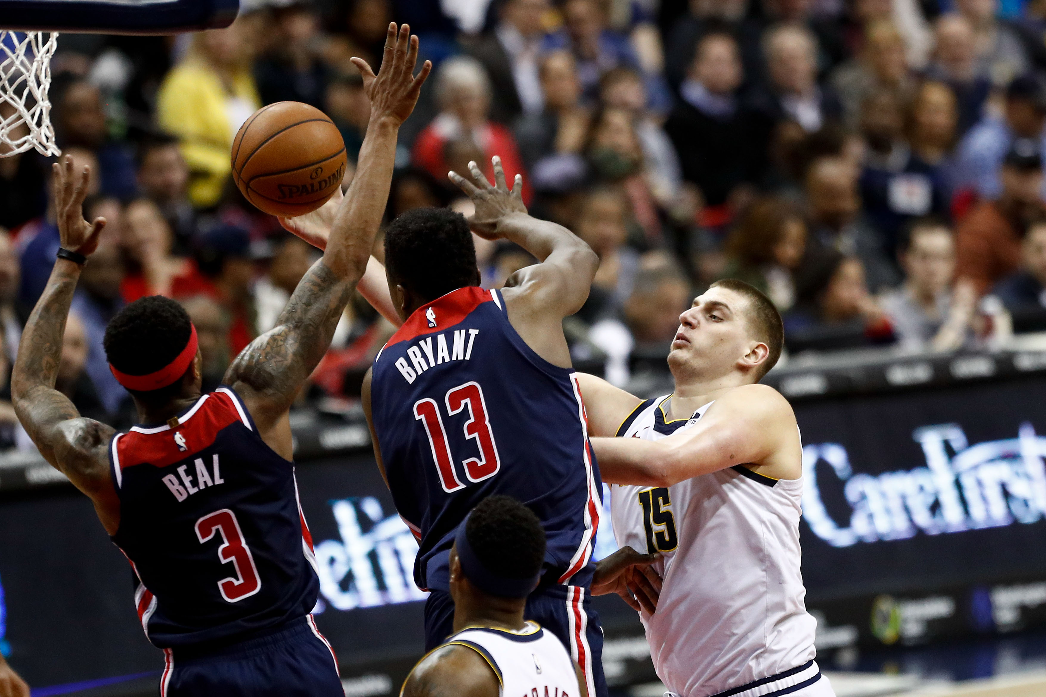 包含纽卡斯尔训练开放日；冲刺阶段主帅复盘引欢呼；NBA常规赛在即；数据趋势出现新变化的词条