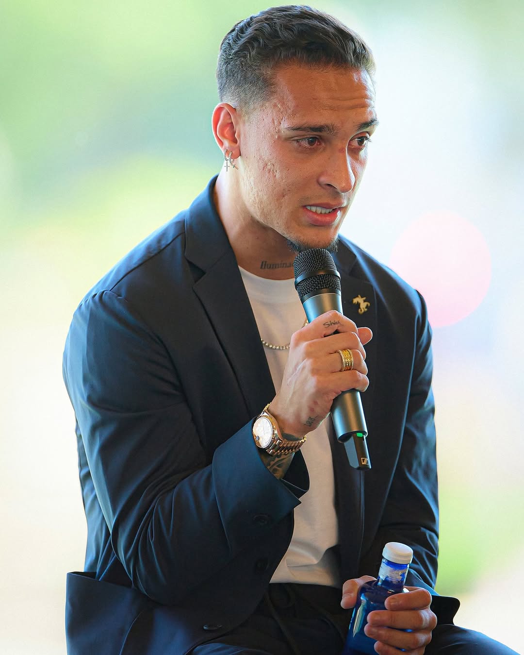 清晨西甲传出新动向,曼联强势反弹,管理层表态——更衣室稳定,资深球员宣示担当的简单介绍 清晨西甲传出新动向,曼联强势反弹,管理层表态——更衣室稳定,资深球员宣示担当的简单介绍