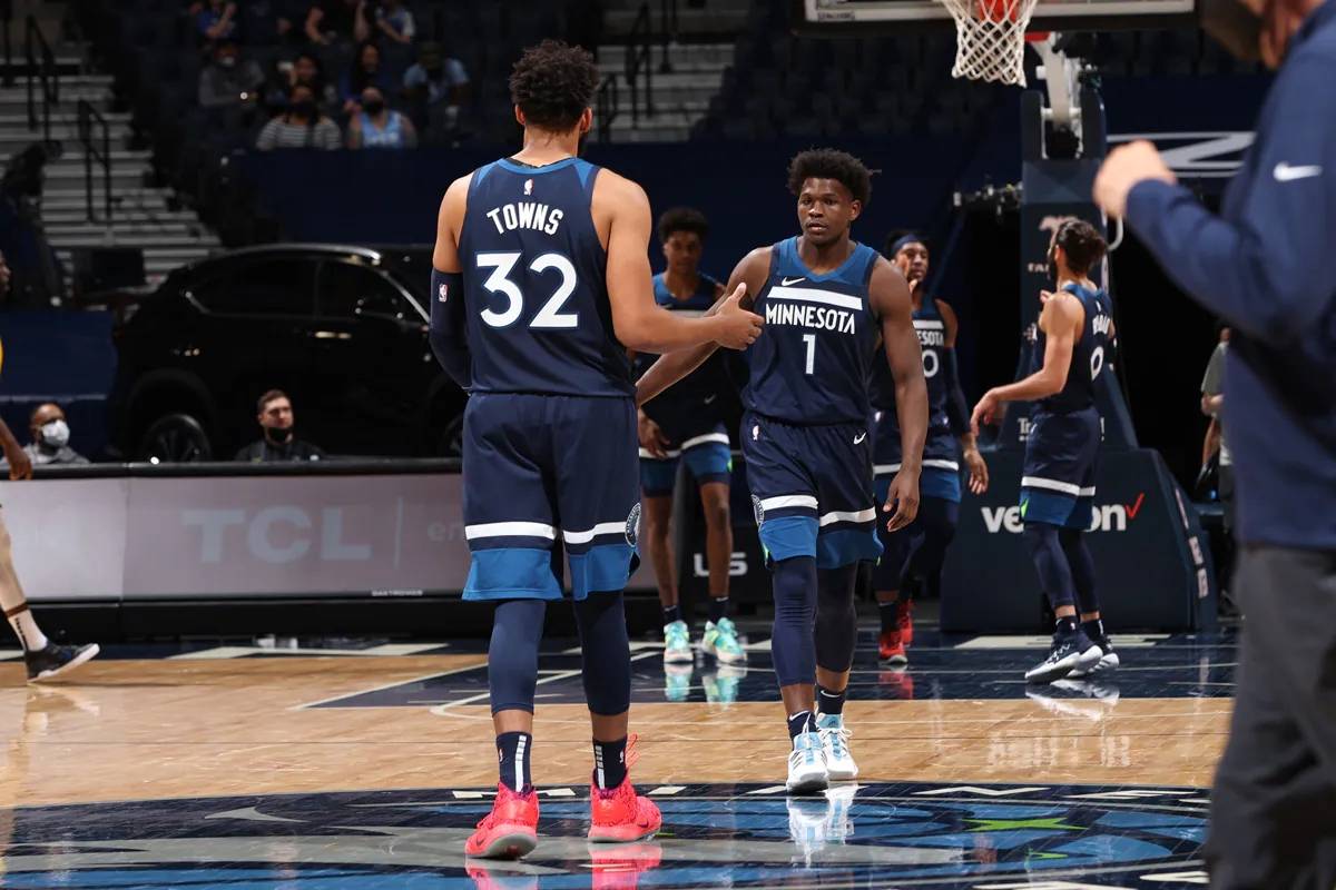 加时末段犹他爵士止住颓势孟菲斯灰熊加时末段调整名单，网友：库里连续二十场比赛得分超过连败的简单介绍